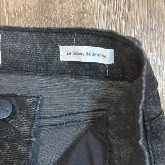 FRAME Skinny Mid Rise Black Python Print Jeans Size 26 - Picture 6 of 7